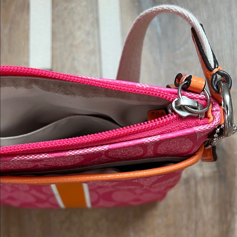 Coach ⭐️ Vibrant Pink and Orange Crossbody Bag - Picture 8 of 10